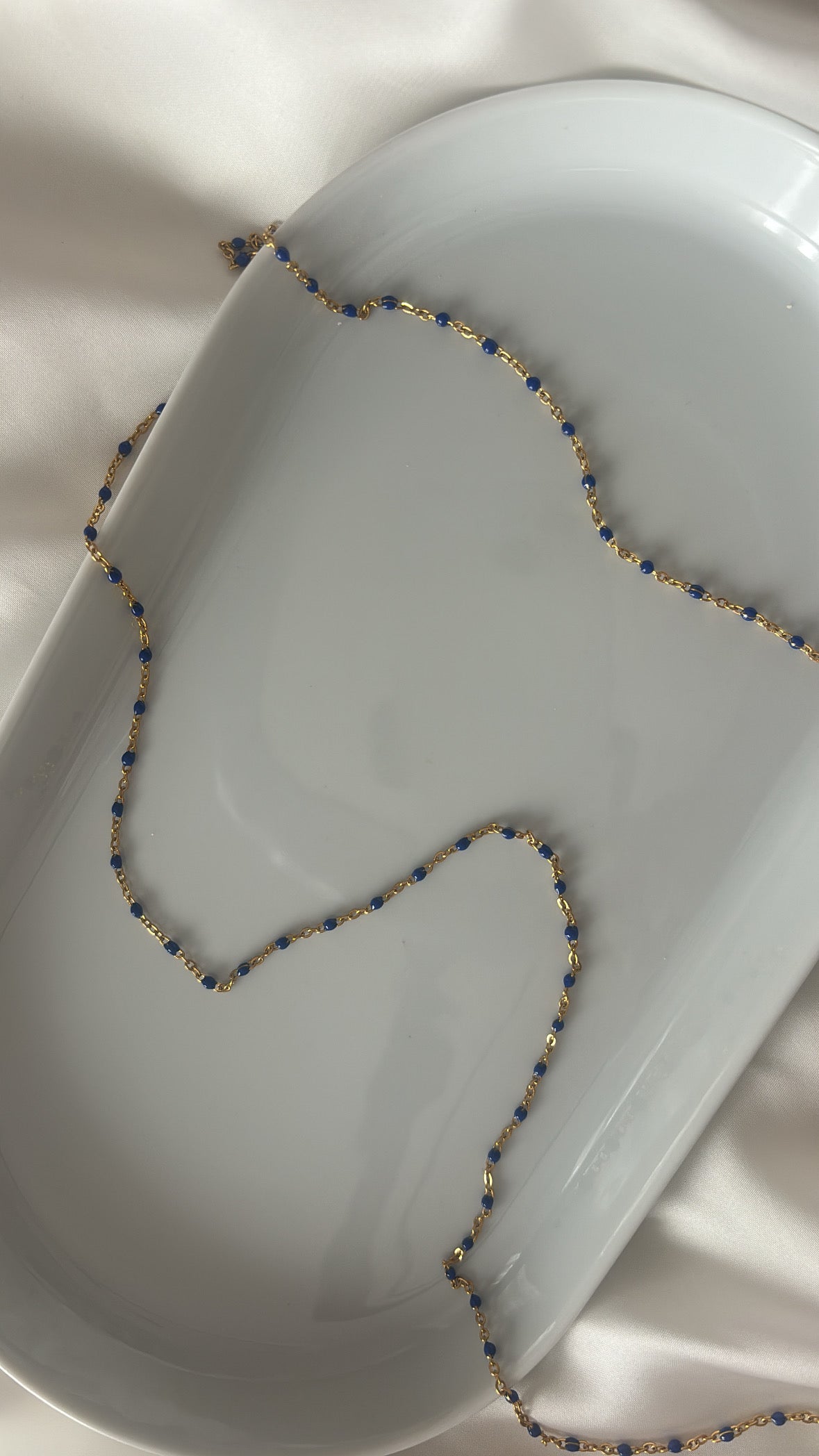 Chaîne à perles bleu foncé