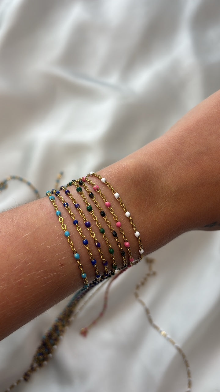 Chaîne à perles bleu clair